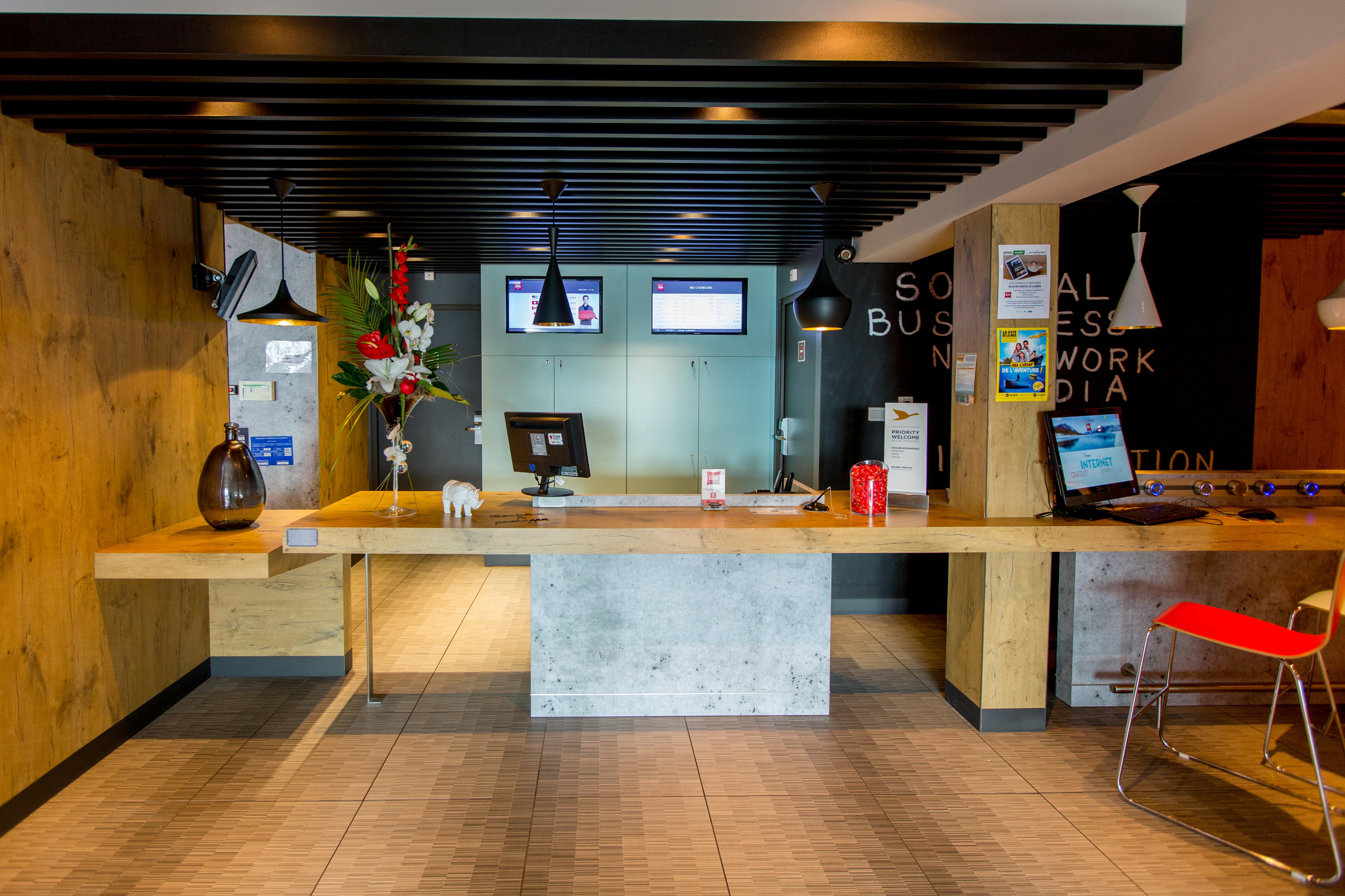 Ibis Cherbourg La Glacerie Exterior foto