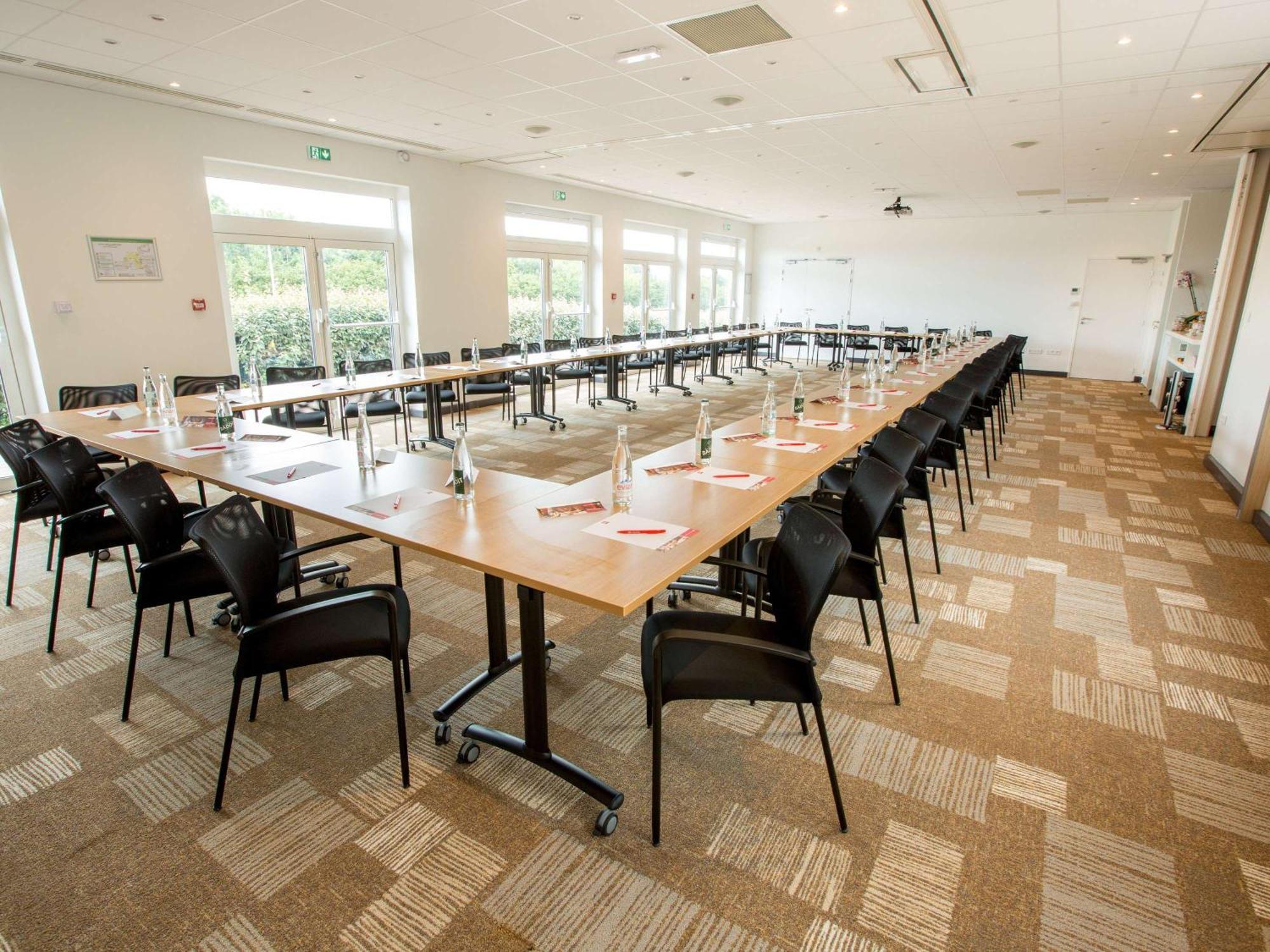 Ibis Cherbourg La Glacerie Exterior foto