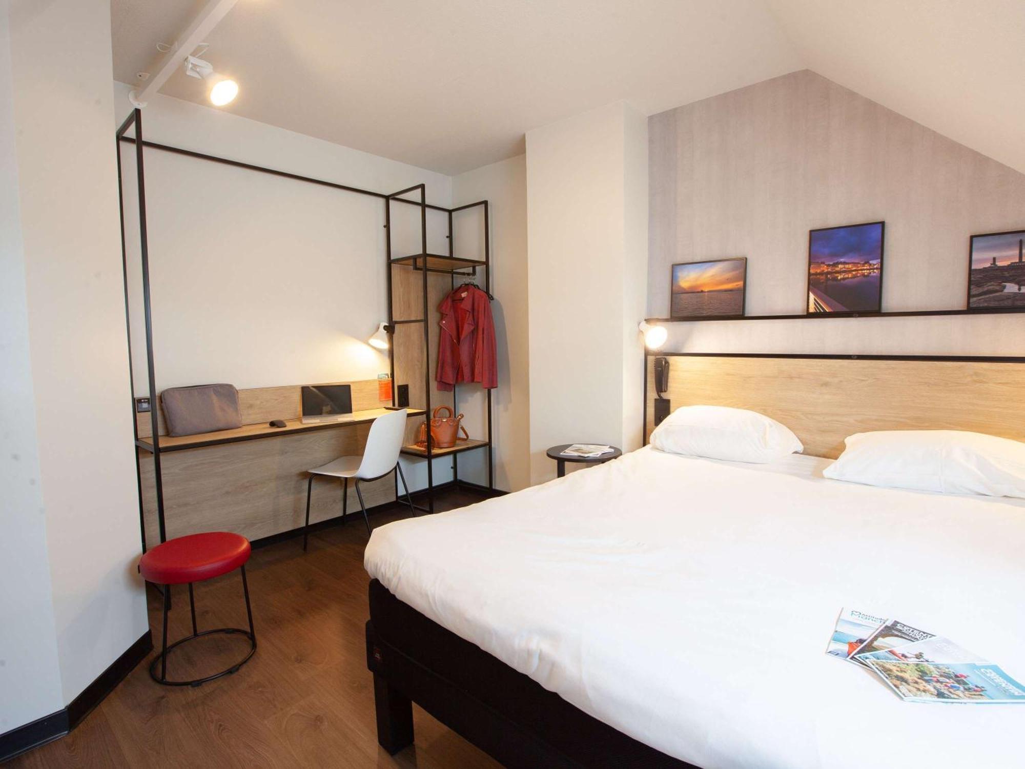 Ibis Cherbourg La Glacerie Exterior foto