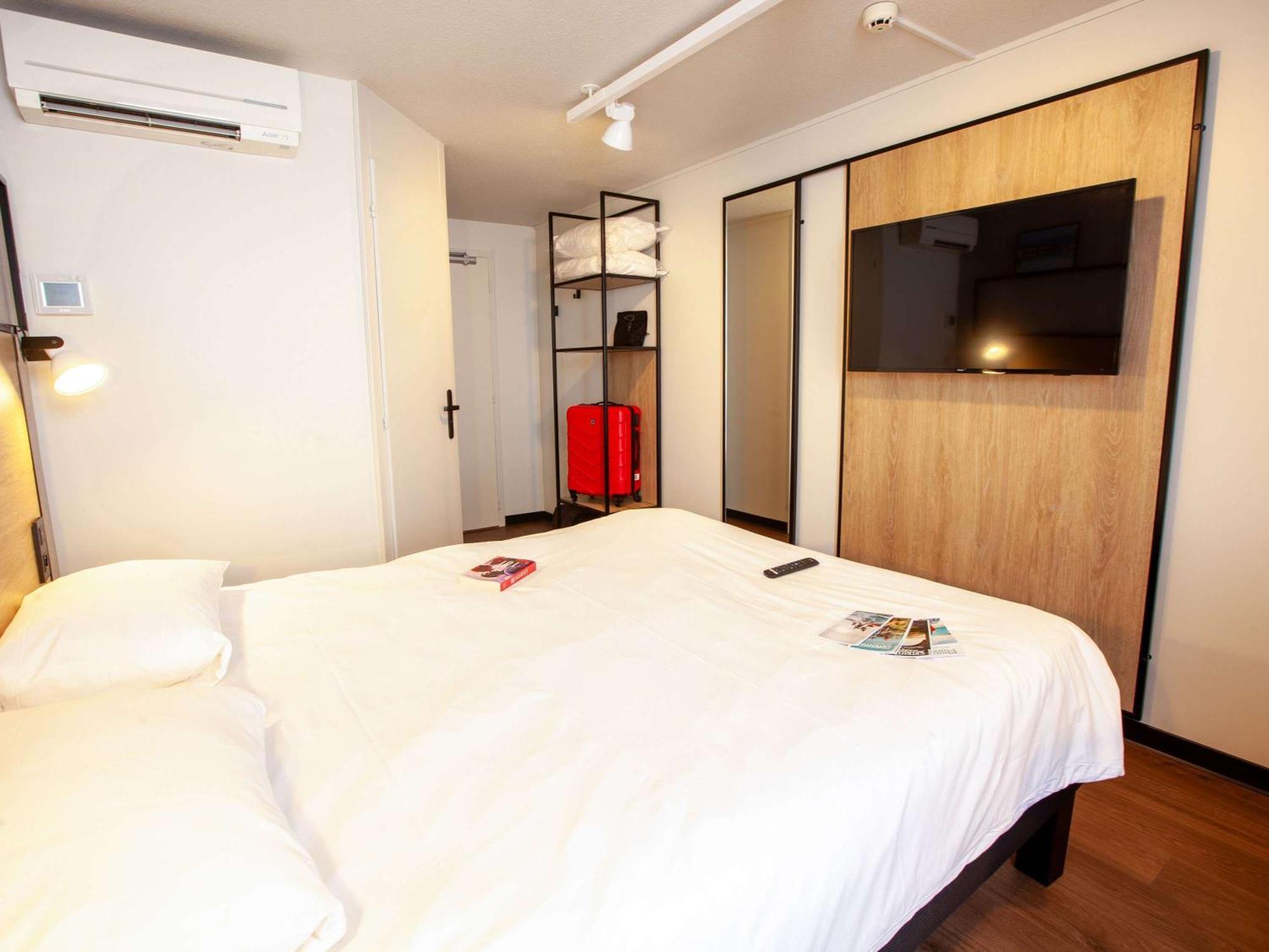 Ibis Cherbourg La Glacerie Exterior foto